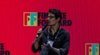 „Als Gründer muss man sich selbst in den Arsch treten“ – Moss-Gründer Ante Spittler im FinanceFWD-Podcast